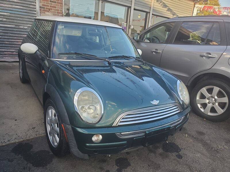 2004 MINI Cooper - Photo 1 - Newark, NJ 07107