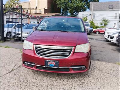 2012 Chrysler Town & Country Touring-L   - Photo 11 - Newark, NJ 07107