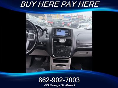 2012 Chrysler Town & Country Touring-L   - Photo 9 - Newark, NJ 07107