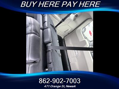 2012 Chrysler Town & Country Touring-L   - Photo 7 - Newark, NJ 07107