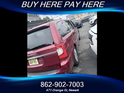 2012 Chrysler Town & Country Touring-L   - Photo 6 - Newark, NJ 07107