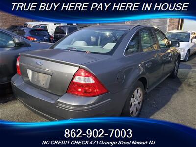 2006 Ford Five Hundred SE   - Photo 2 - Newark, NJ 07107