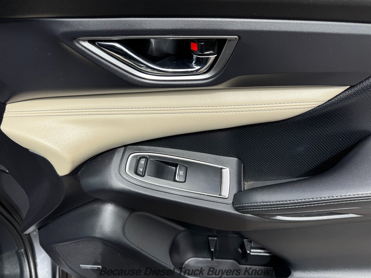 2019 Subaru Ascent Limited 8-Passenger   - Photo 17 - Portland, OR 97132