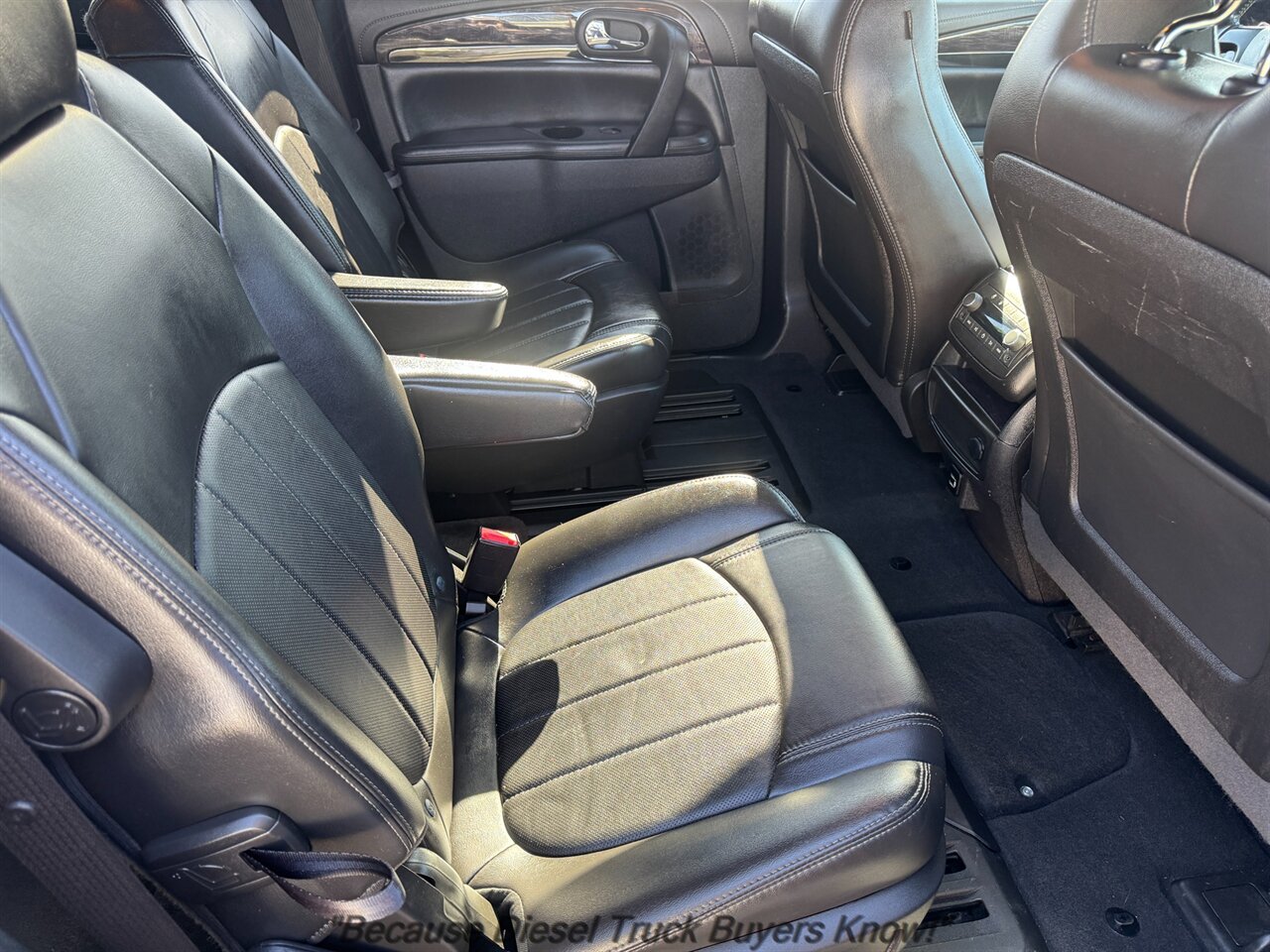 2017 Buick Enclave Premium   - Photo 16 - Portland, OR 97132