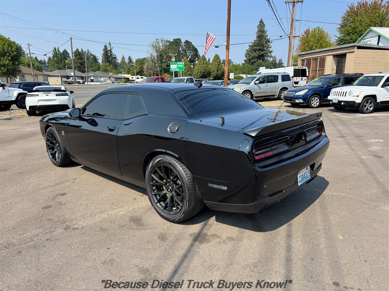 2018 Dodge Challenger R/T Scat Pack   - Photo 5 - Portland, OR 97132