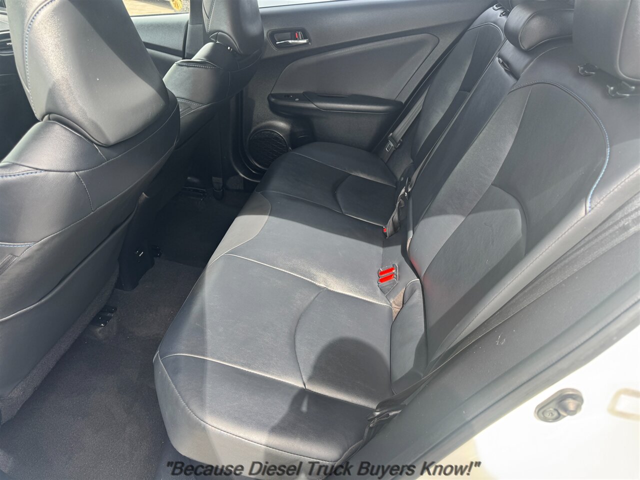 2016 Toyota Prius Four Touring   - Photo 11 - Portland, OR 97132