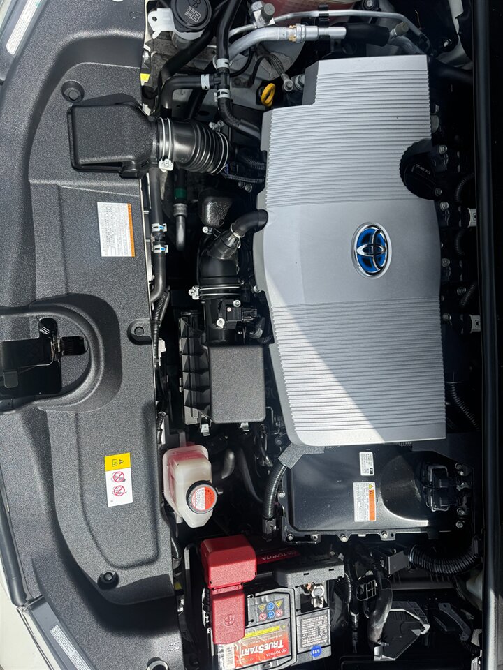 2016 Toyota Prius Four Touring   - Photo 27 - Portland, OR 97132
