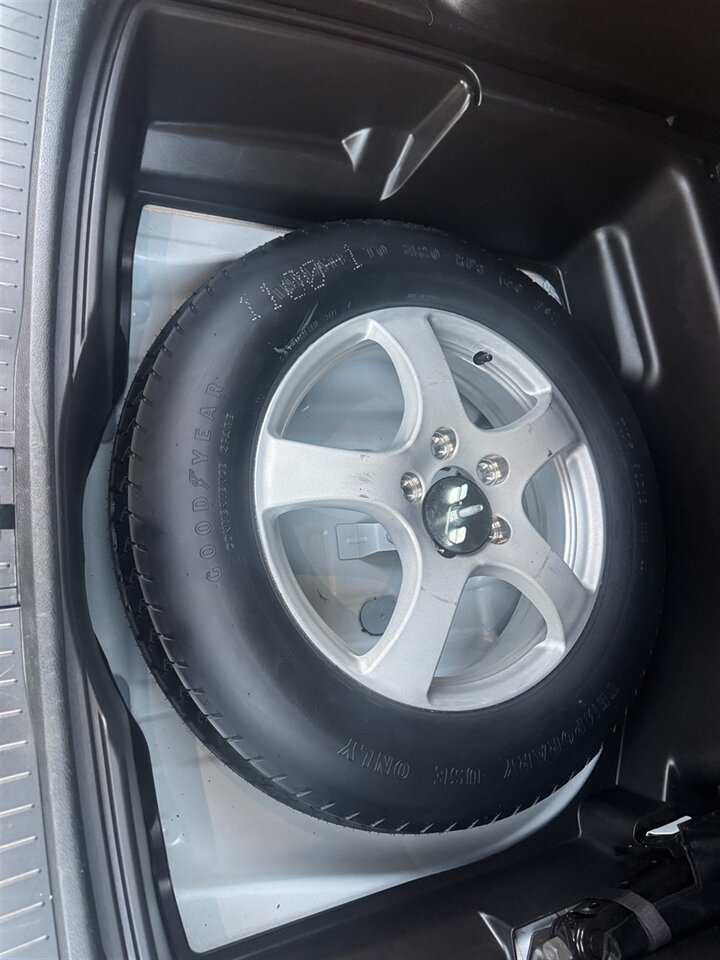 2022 Jeep Grand Cherokee Limited   - Photo 14 - Portland, OR 97132