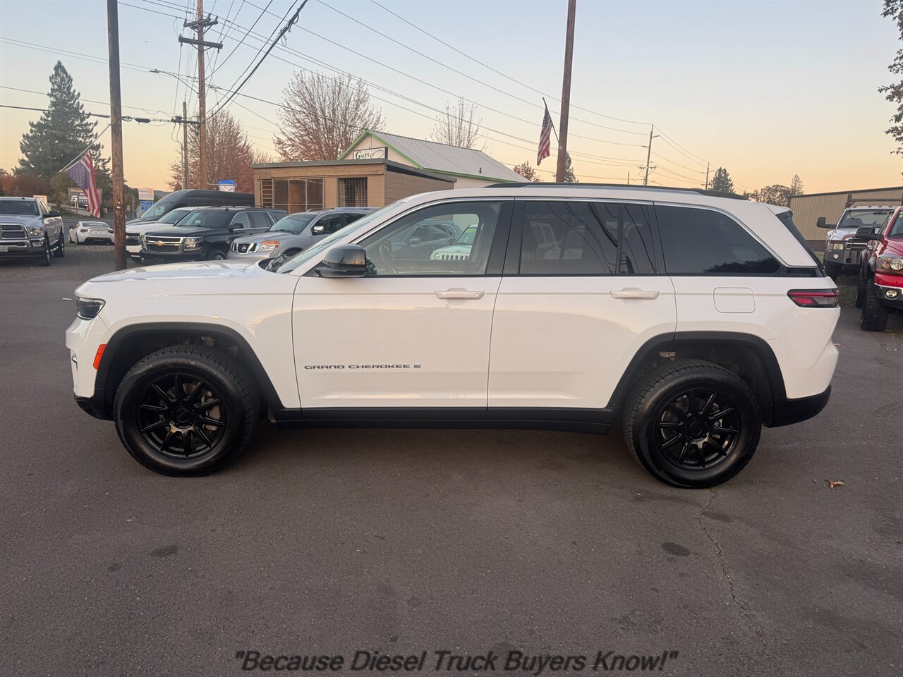 2022 Jeep Grand Cherokee Limited   - Photo 4 - Portland, OR 97132