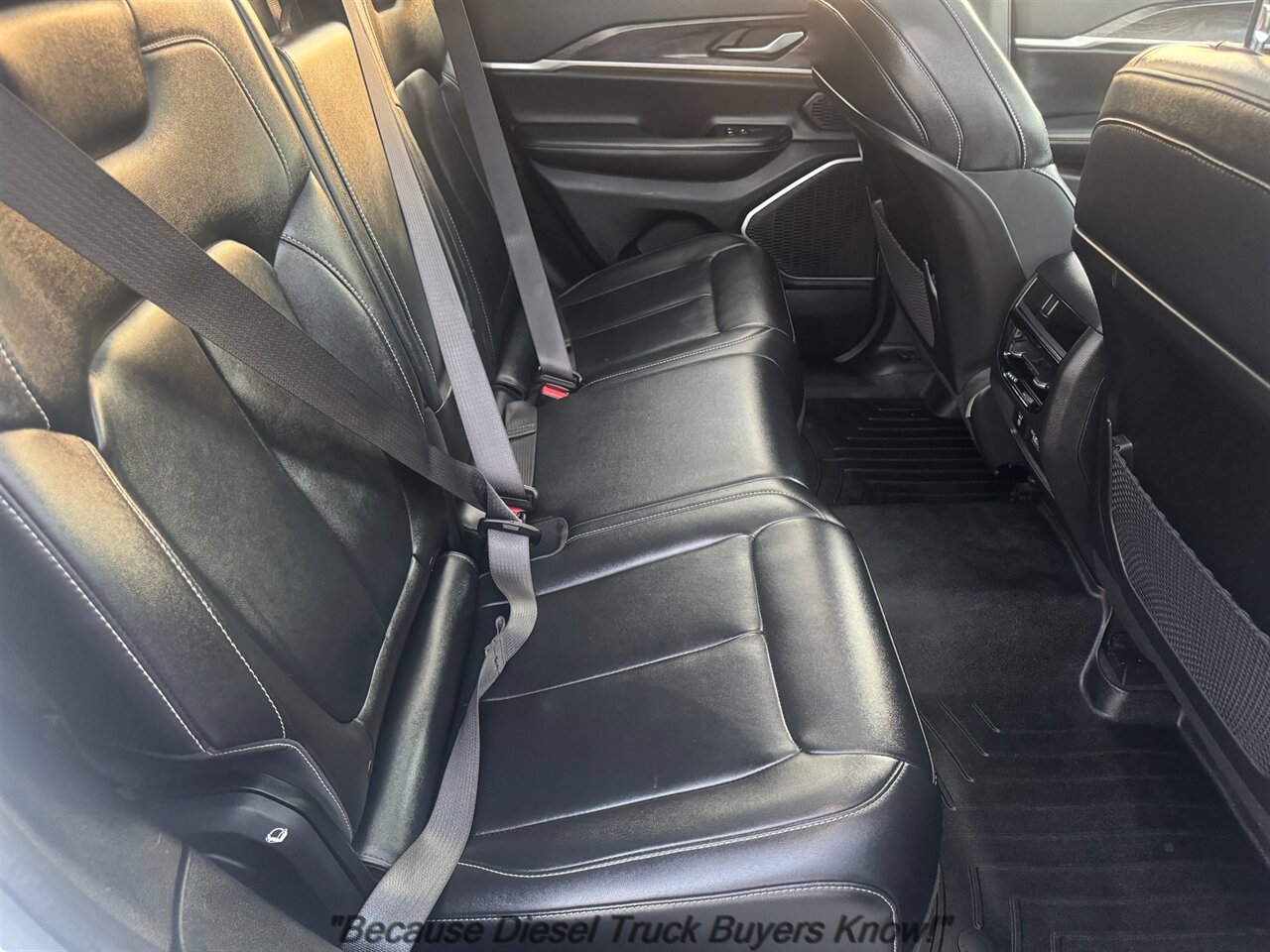 2022 Jeep Grand Cherokee Limited   - Photo 16 - Portland, OR 97132