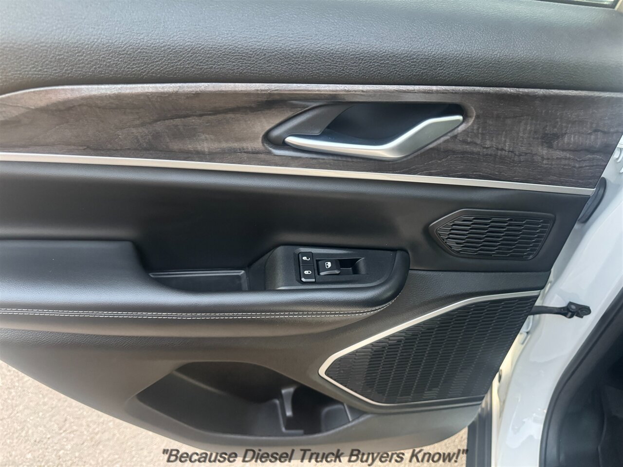 2022 Jeep Grand Cherokee Limited   - Photo 12 - Portland, OR 97132