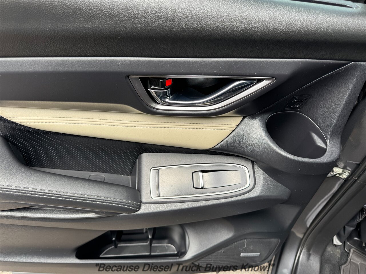 2019 Subaru Ascent Limited 8-Passenger   - Photo 10 - Portland, OR 97132