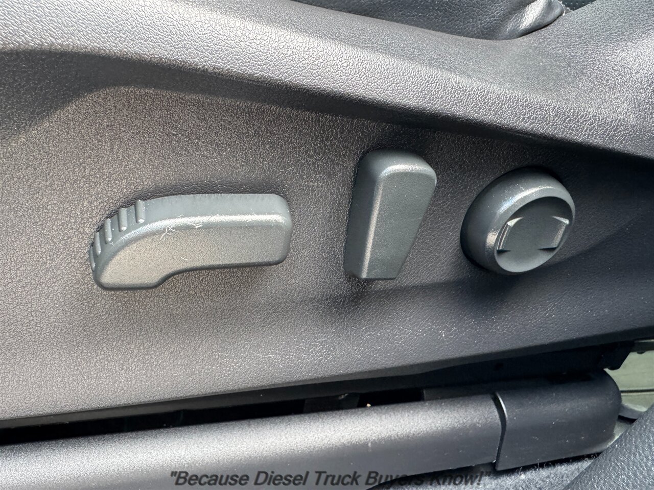 2019 Subaru Ascent Limited 8-Passenger   - Photo 8 - Portland, OR 97132