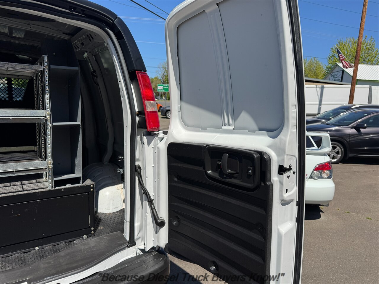 2017 Chevrolet Express 2500   - Photo 12 - Portland, OR 97132