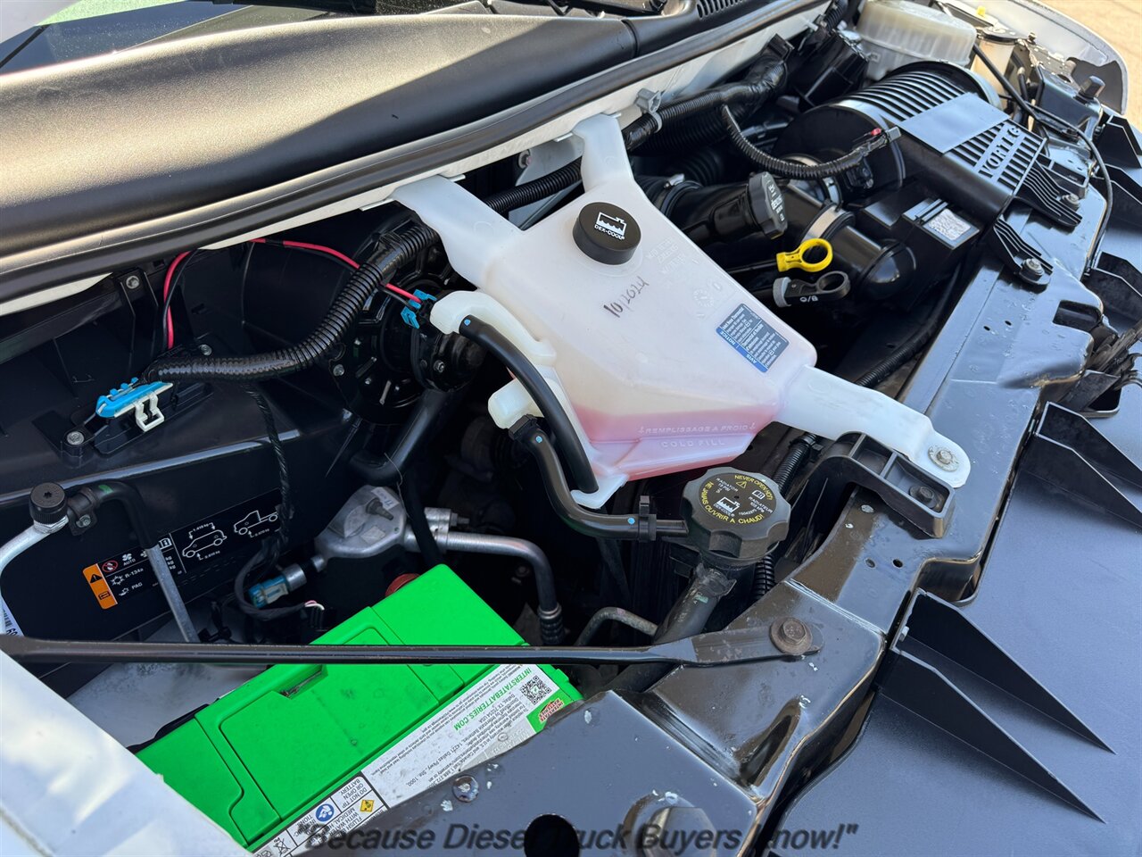 2017 Chevrolet Express 2500   - Photo 18 - Portland, OR 97132