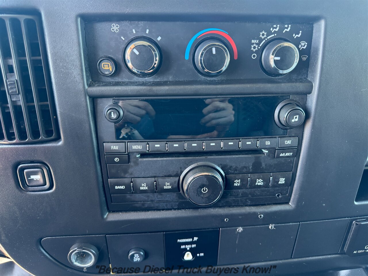 2017 Chevrolet Express 2500   - Photo 16 - Portland, OR 97132