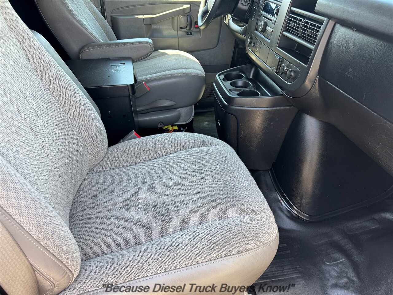 2017 Chevrolet Express 2500   - Photo 15 - Portland, OR 97132