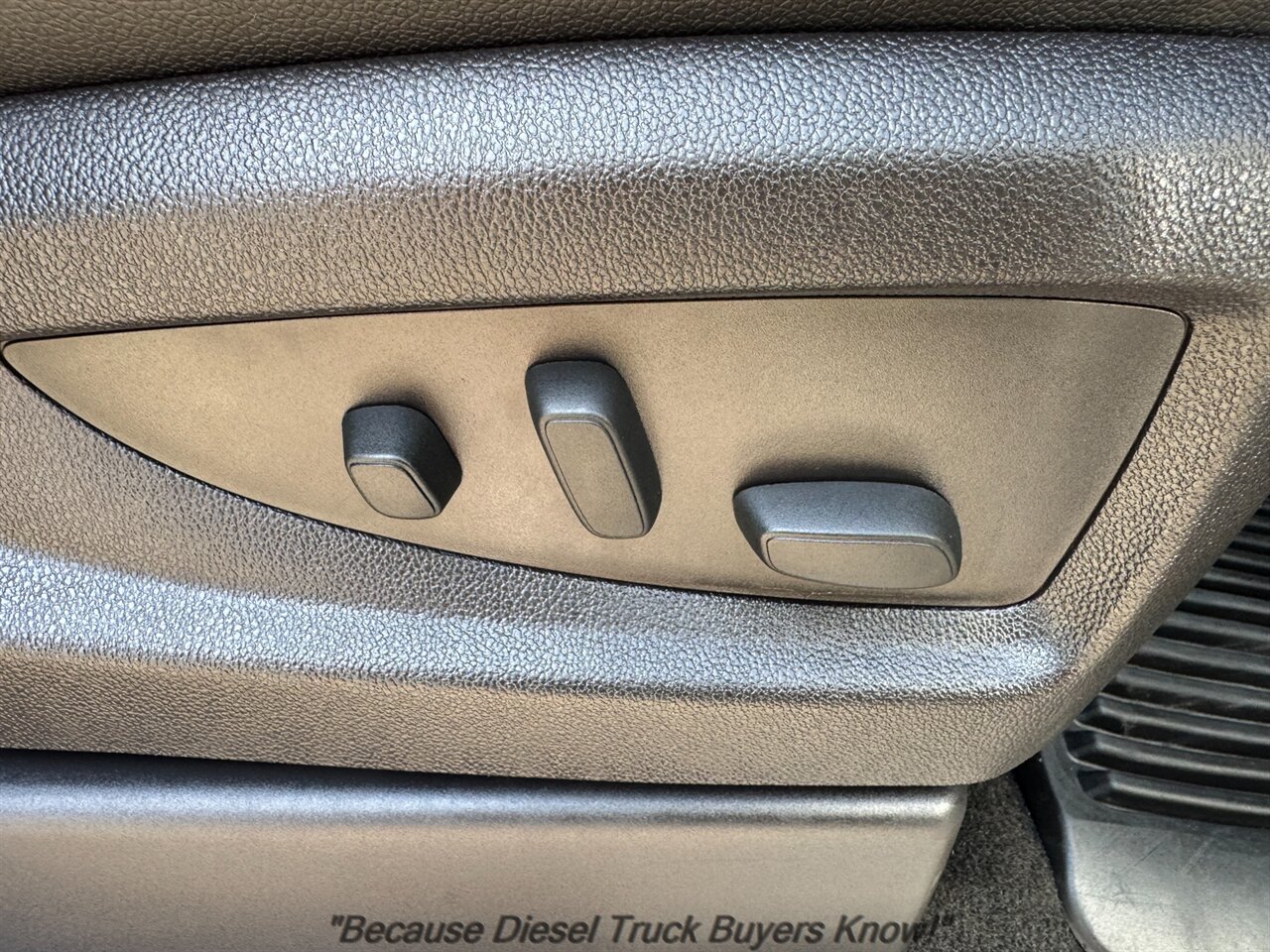 2016 Chevrolet Silverado 1500 LTZ Z71   - Photo 19 - Portland, OR 97132