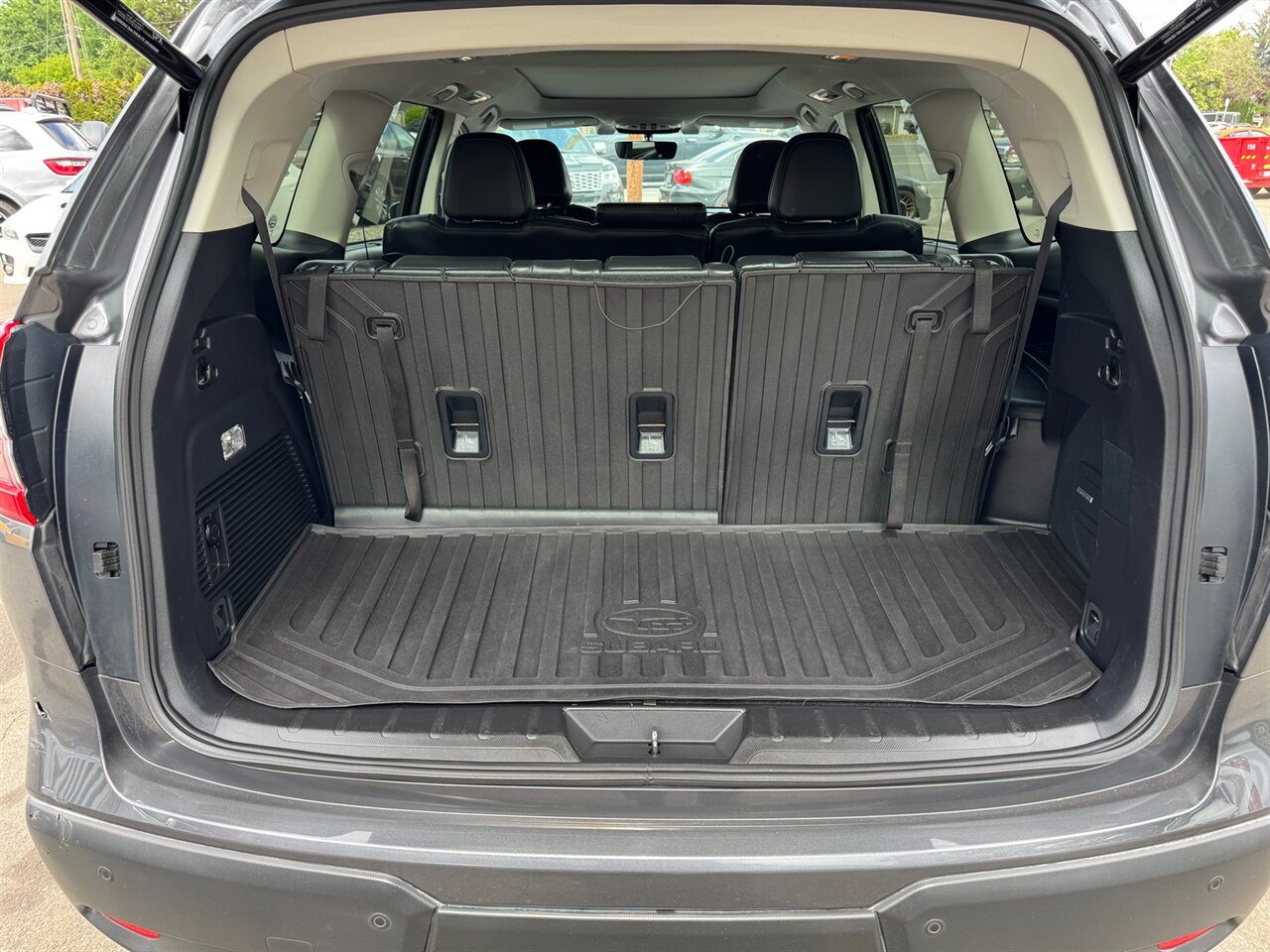 2019 Subaru Ascent Limited 8-Passenger   - Photo 12 - Portland, OR 97132