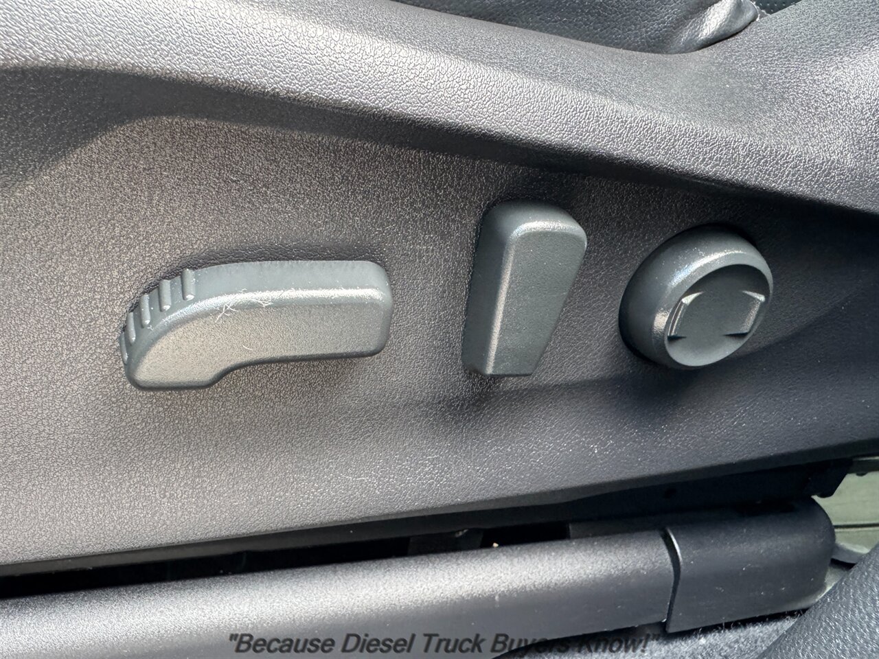 2019 Subaru Ascent Limited 8-Passenger   - Photo 8 - Portland, OR 97132