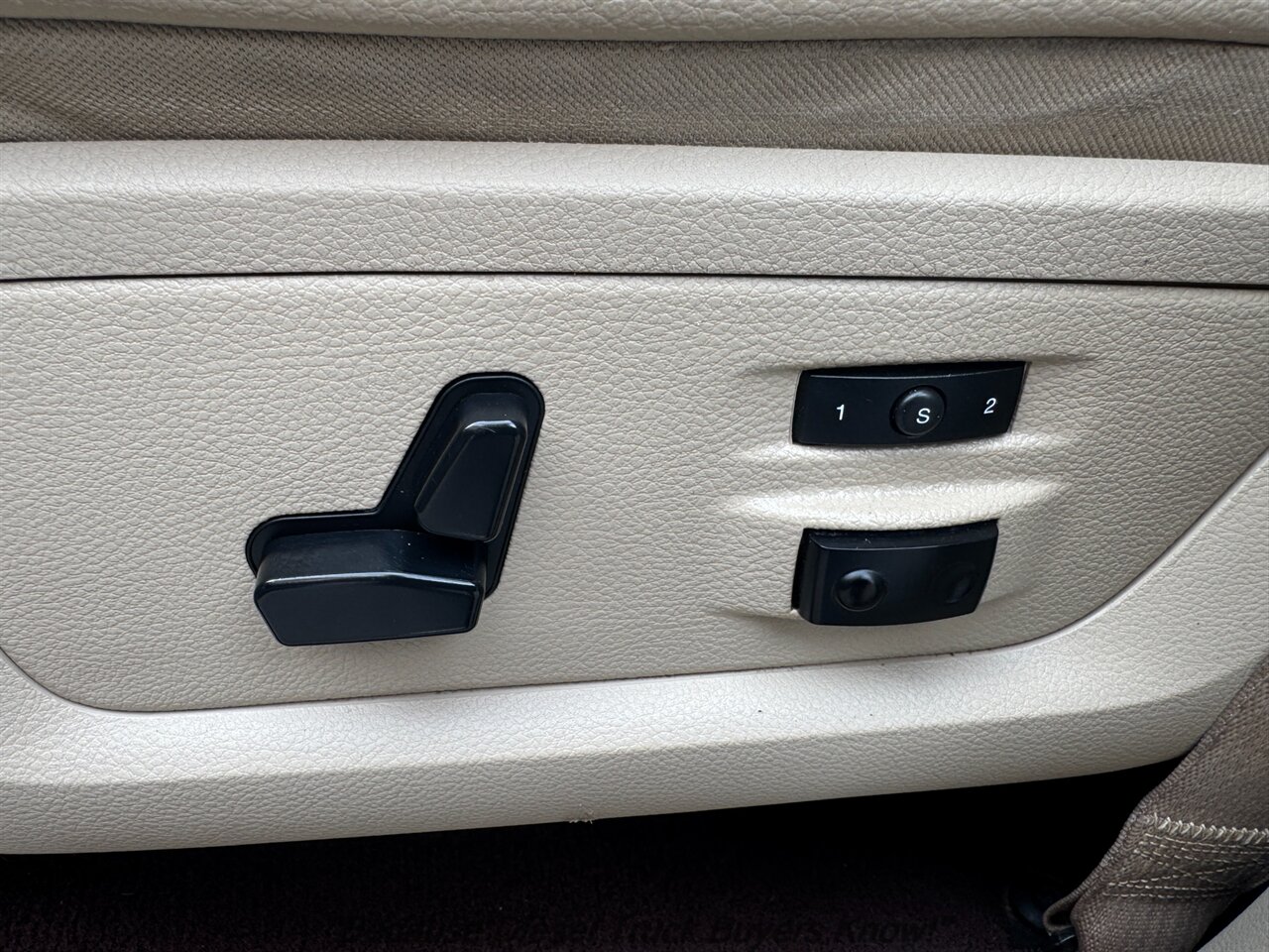 2013 RAM 3500 Laramie   - Photo 10 - Portland, OR 97132