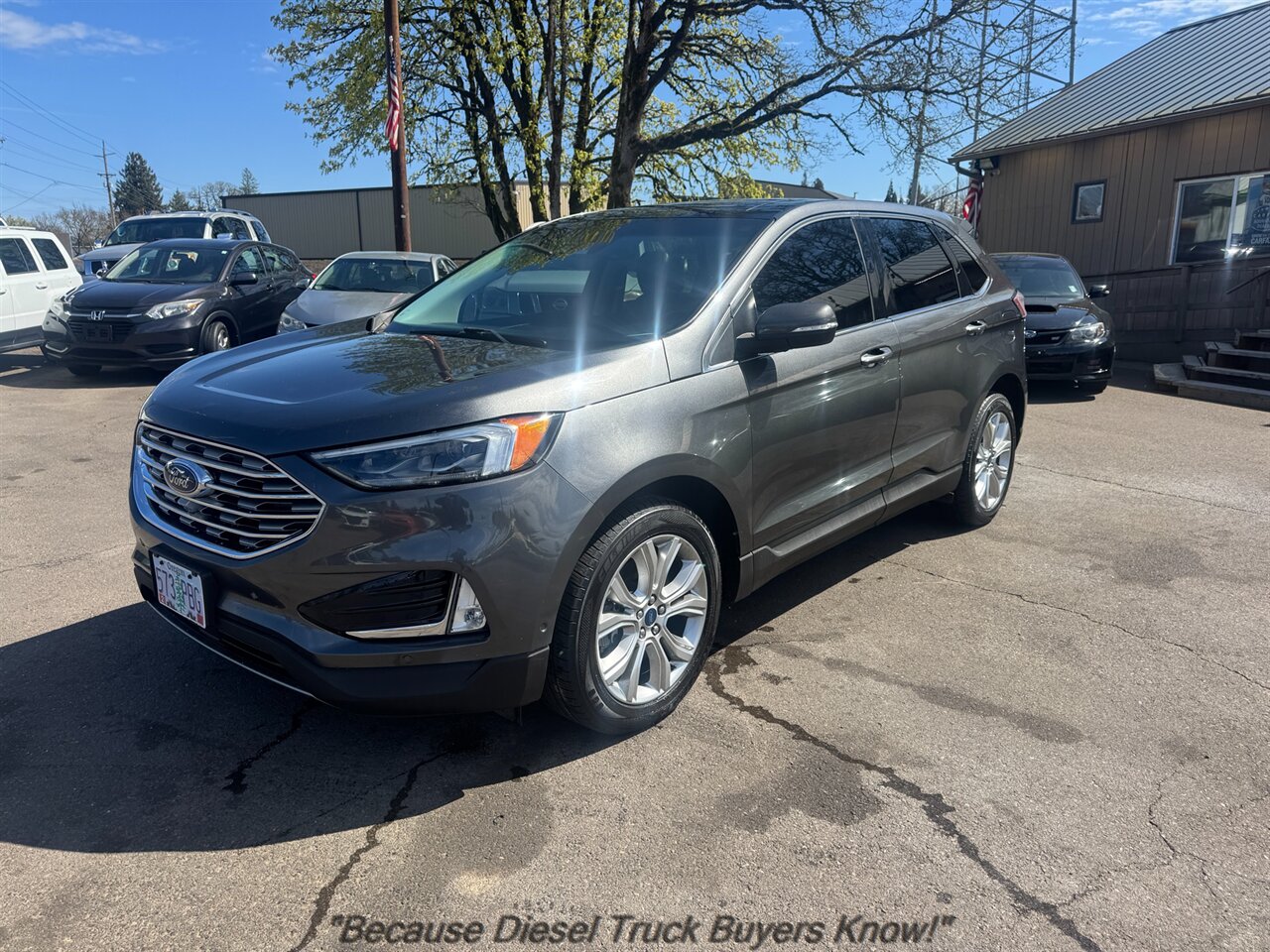 2020 Ford Edge Titanium   - Photo 2 - Portland, OR 97132