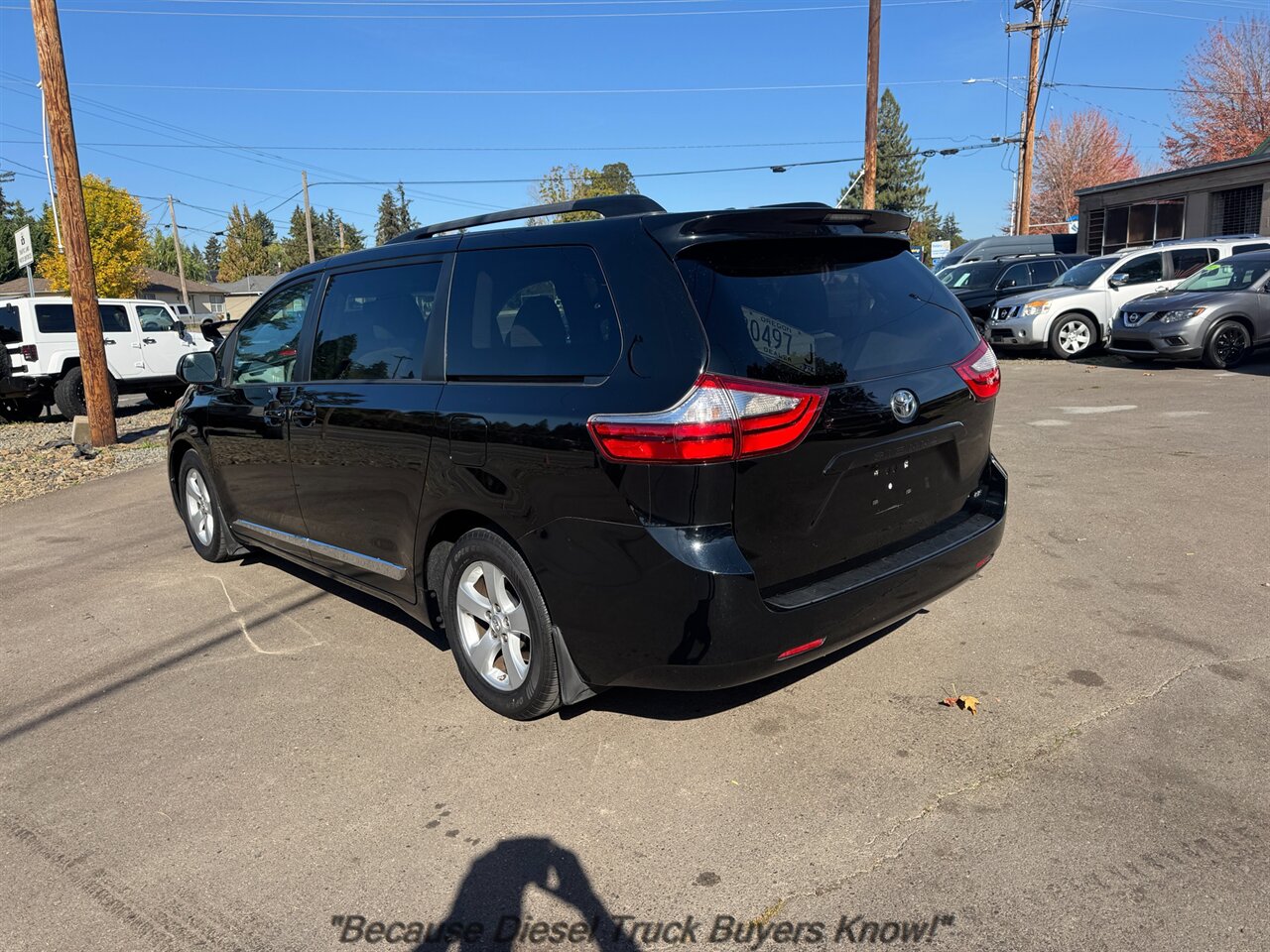 2015 Toyota Sienna LE 8-Passenger   - Photo 4 - Portland, OR 97132
