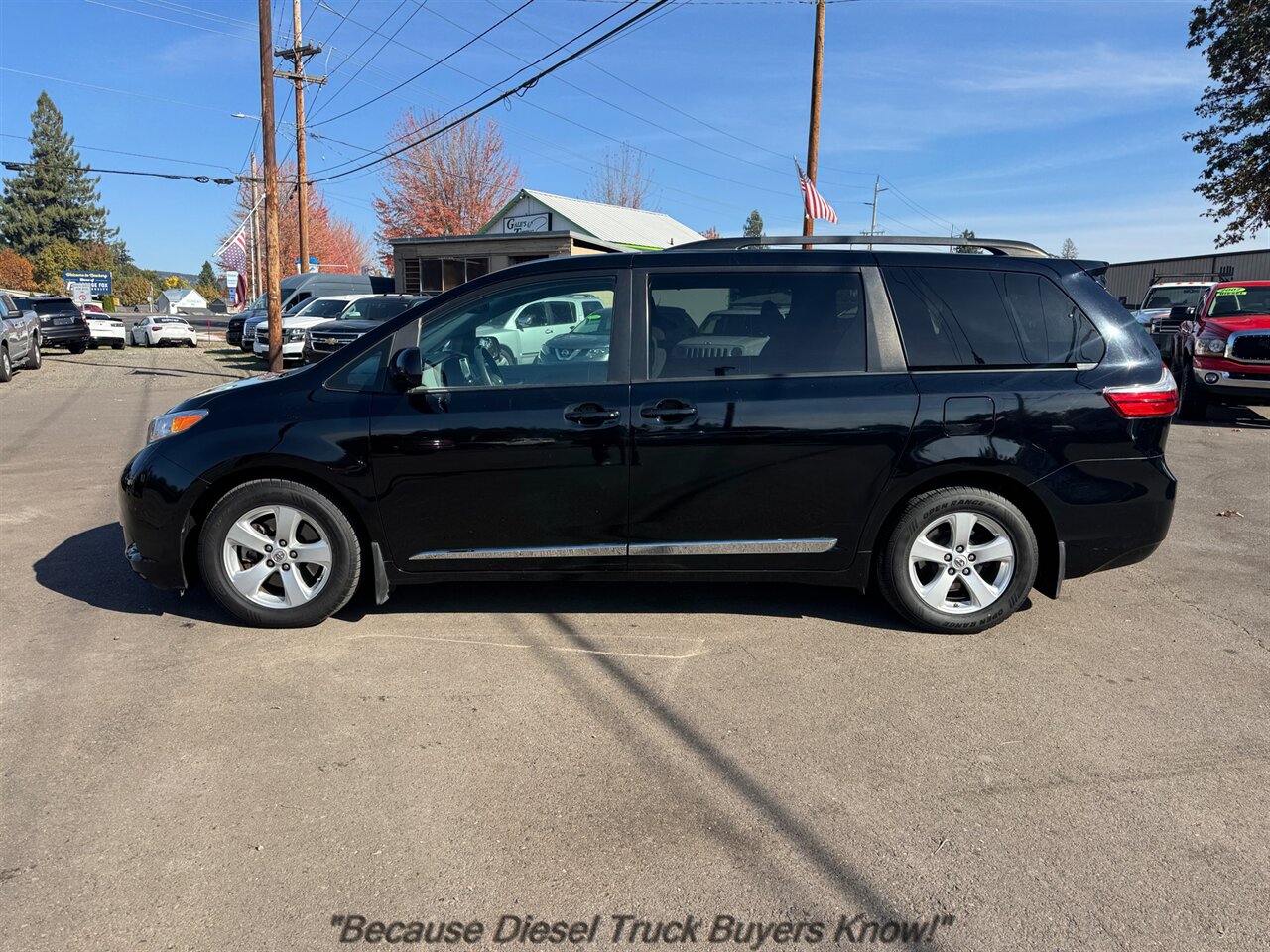 2015 Toyota Sienna LE 8-Passenger   - Photo 3 - Portland, OR 97132