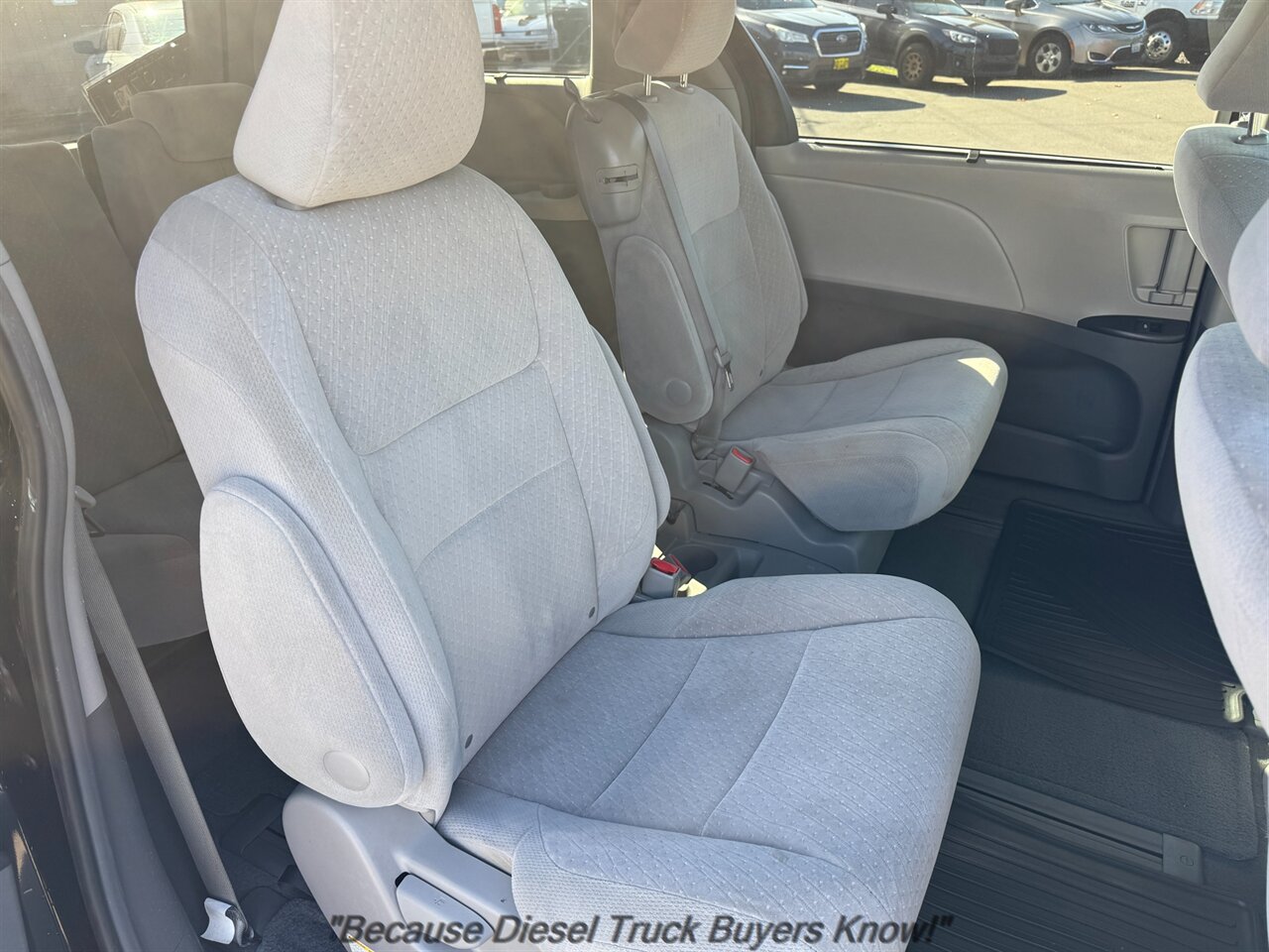 2015 Toyota Sienna LE 8-Passenger   - Photo 12 - Portland, OR 97132