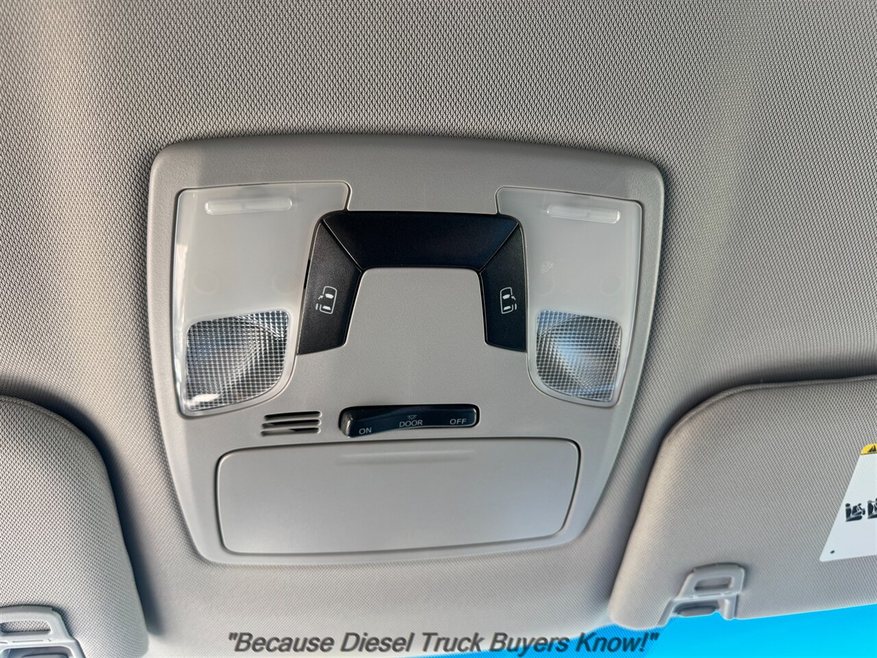 2015 Toyota Sienna LE 8-Passenger   - Photo 23 - Portland, OR 97132