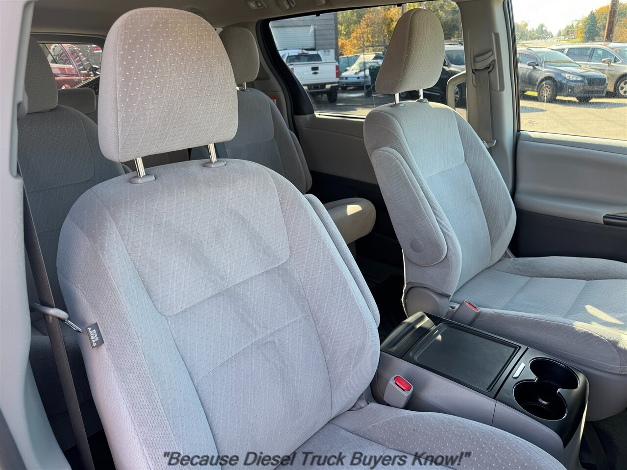 2015 Toyota Sienna LE 8-Passenger   - Photo 16 - Portland, OR 97132