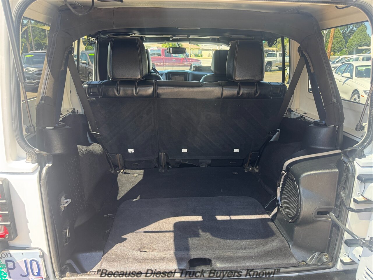 2013 Jeep Wrangler Unlimited Sahara   - Photo 12 - Portland, OR 97132