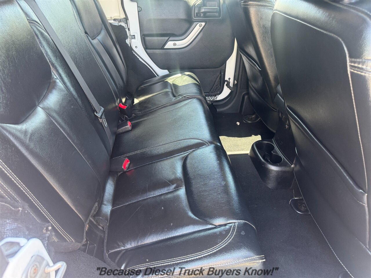 2013 Jeep Wrangler Unlimited Sahara   - Photo 14 - Portland, OR 97132