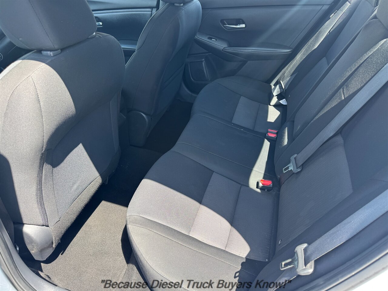 2022 Nissan Sentra SV   - Photo 8 - Portland, OR 97132