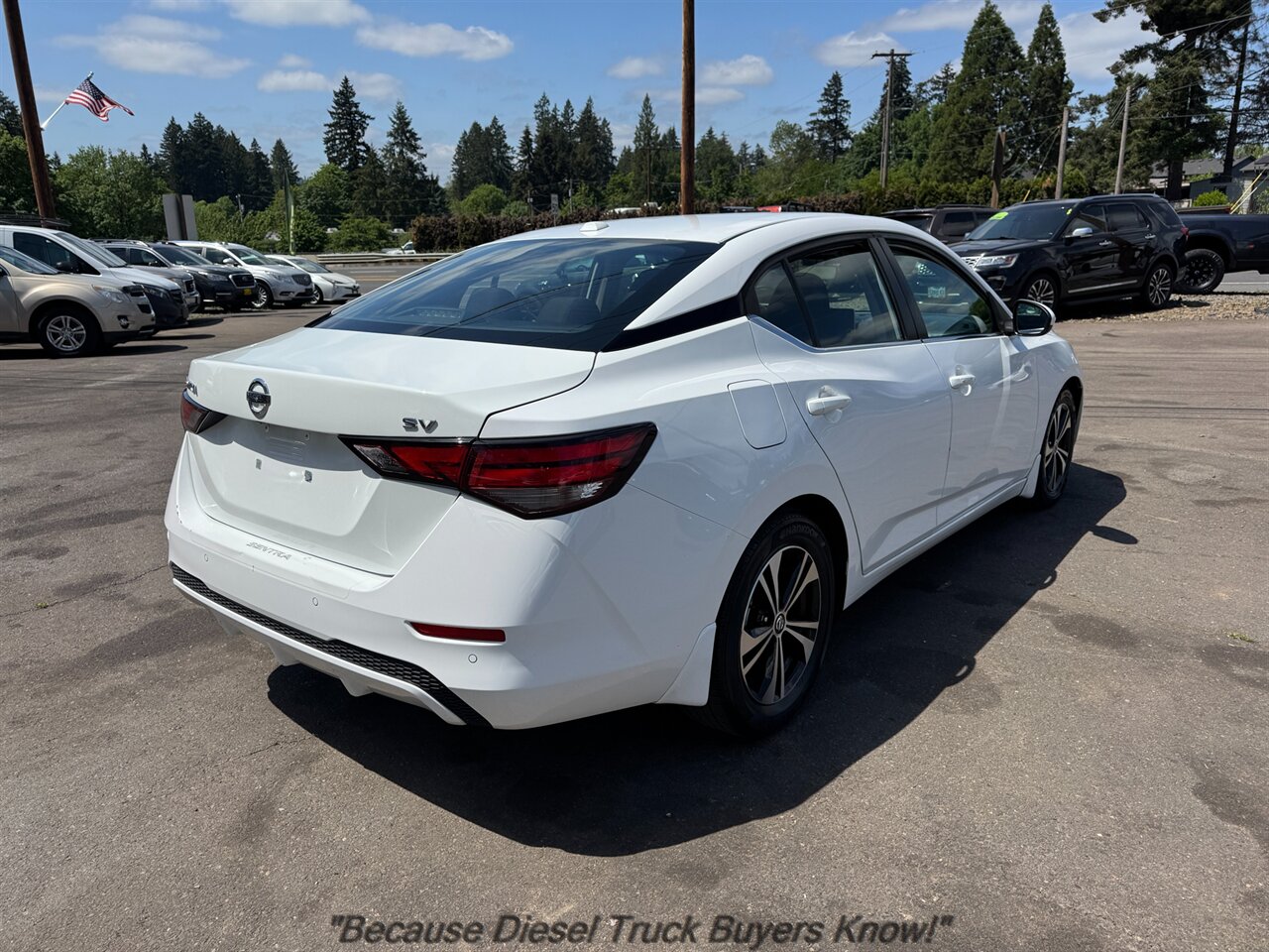 2022 Nissan Sentra SV   - Photo 5 - Portland, OR 97132