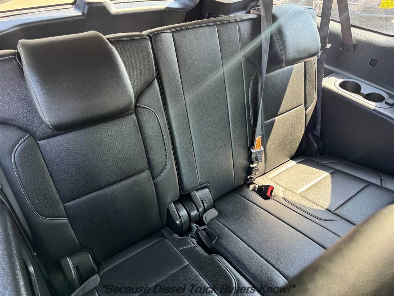 2020 Chevrolet Suburban Premier   - Photo 17 - Portland, OR 97132