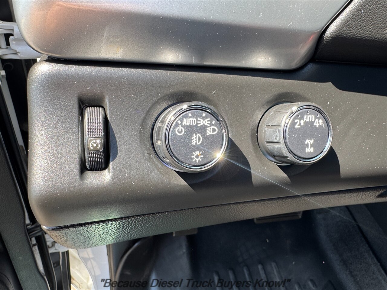 2020 Chevrolet Suburban Premier   - Photo 22 - Portland, OR 97132