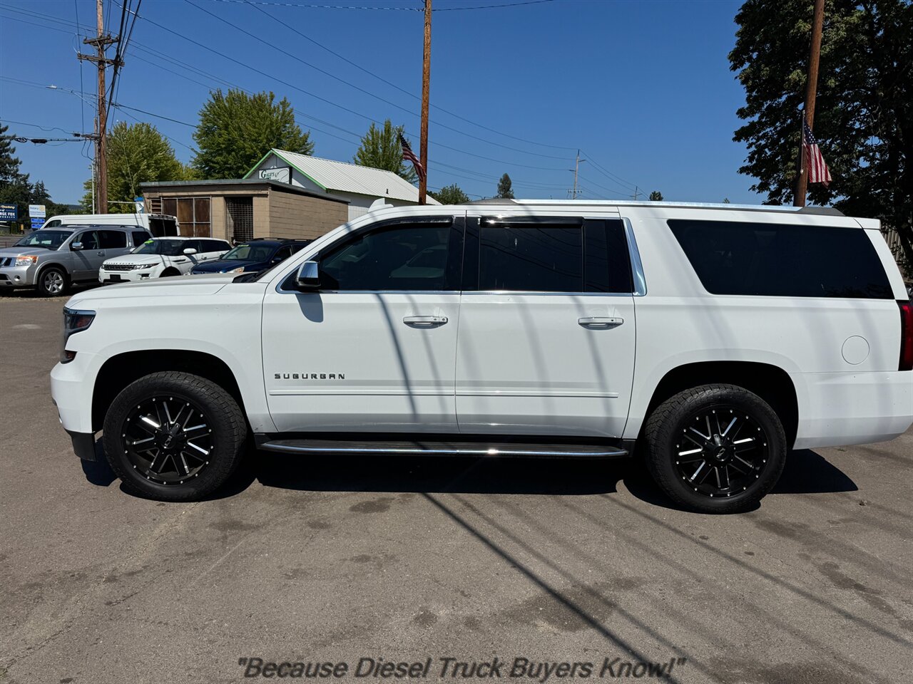 2020 Chevrolet Suburban Premier   - Photo 3 - Portland, OR 97132