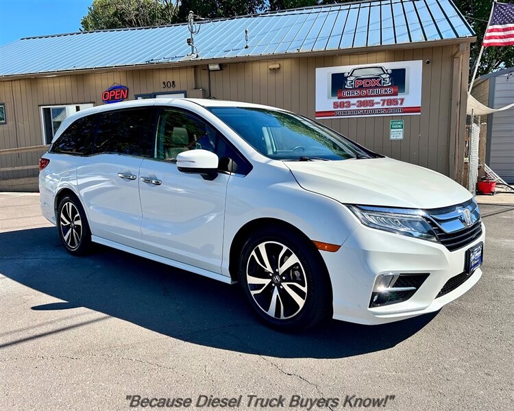 2019 Honda Odyssey Elite  Low Mileage