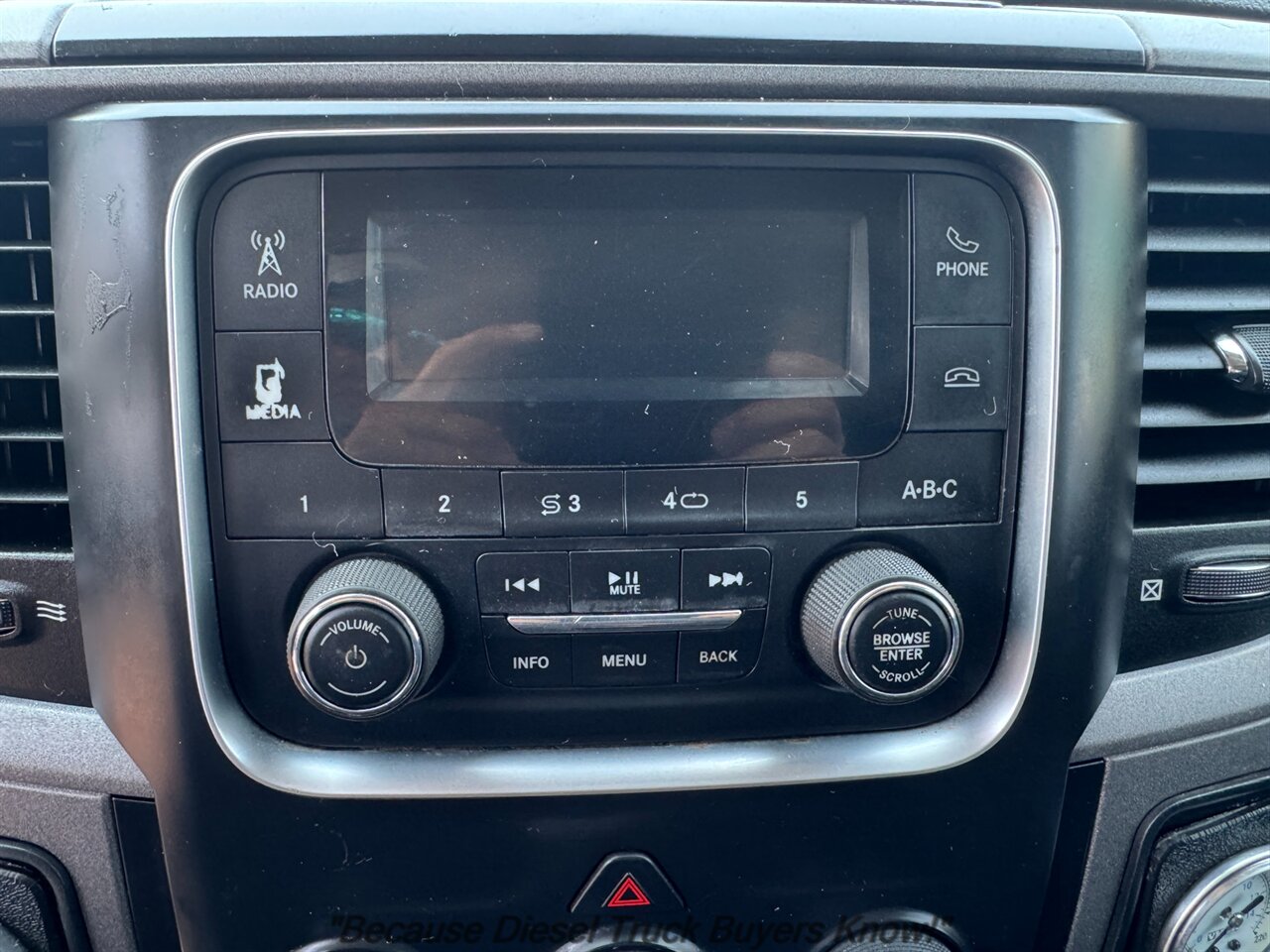 2017 RAM 3500 ST   - Photo 12 - Portland, OR 97132
