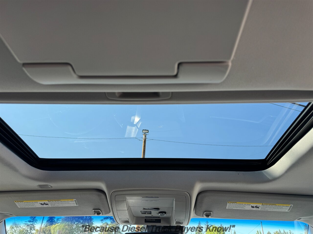 2019 Chevrolet Suburban Premier   - Photo 25 - Portland, OR 97132