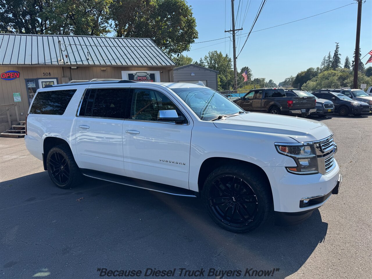 2019 Chevrolet Suburban Premier   - Photo 4 - Portland, OR 97132