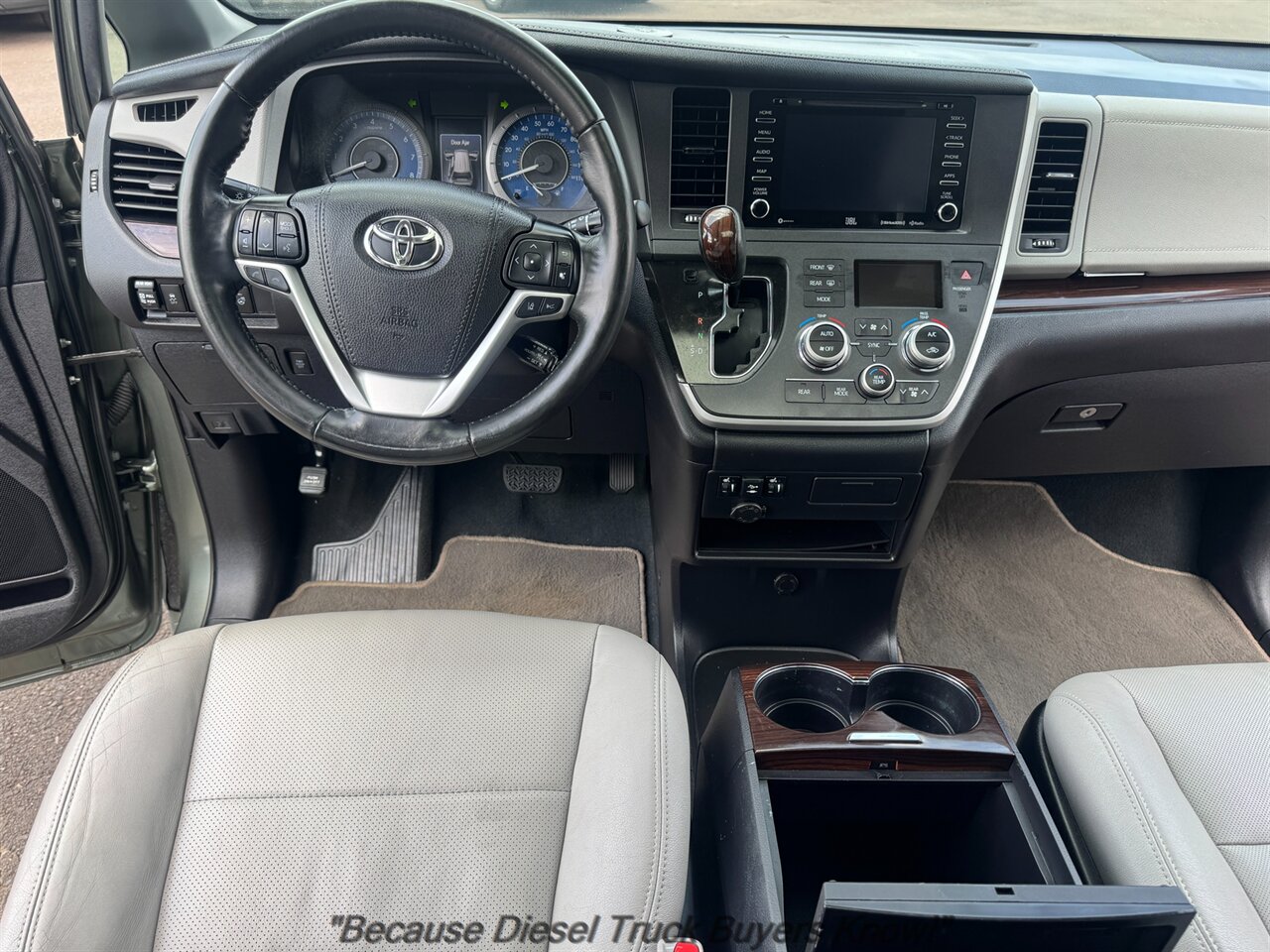 2020 Toyota Sienna Limited 7-Passenger   - Photo 21 - Portland, OR 97132