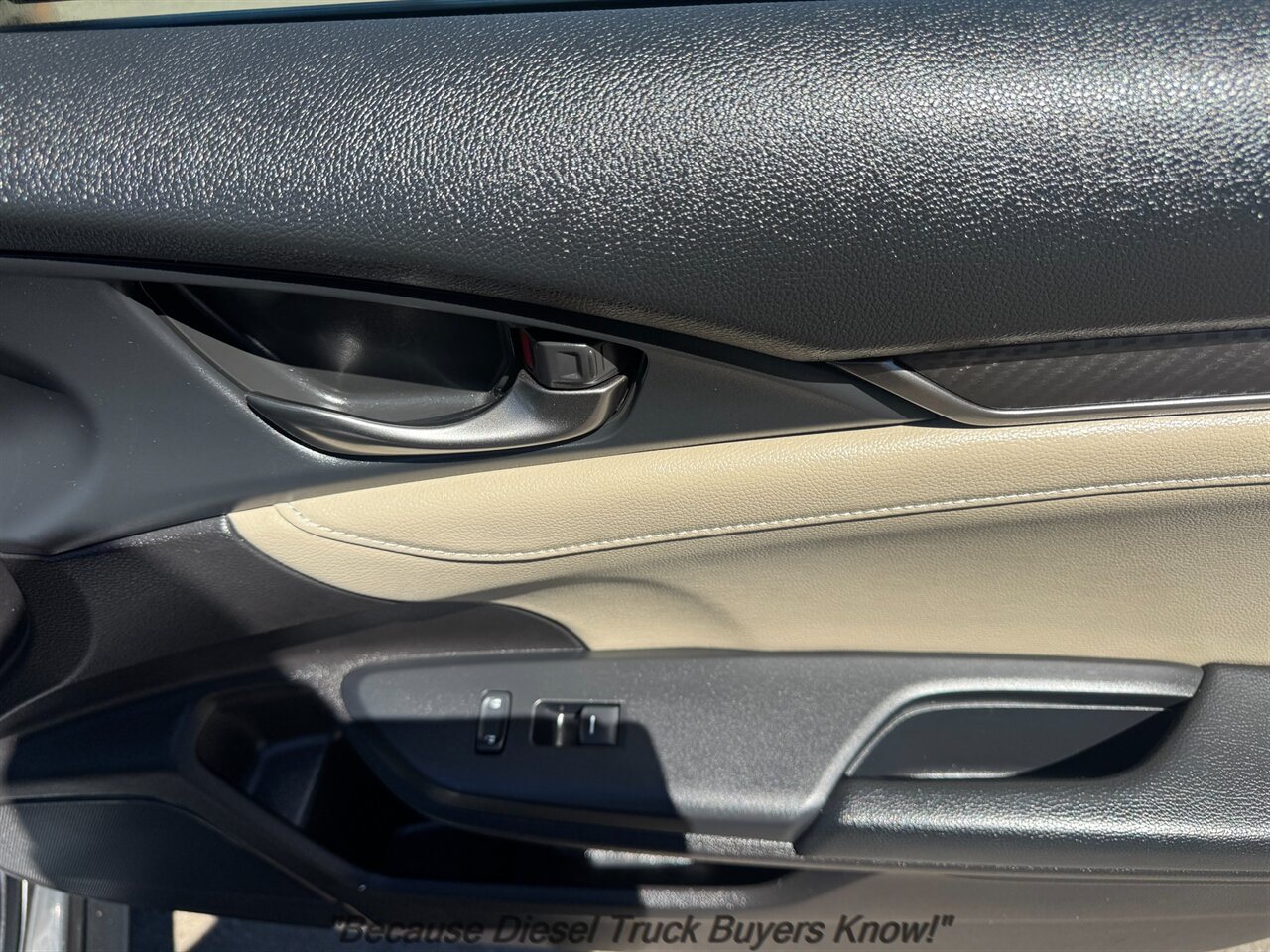 2017 Honda Civic Sport Touring   - Photo 16 - Portland, OR 97132