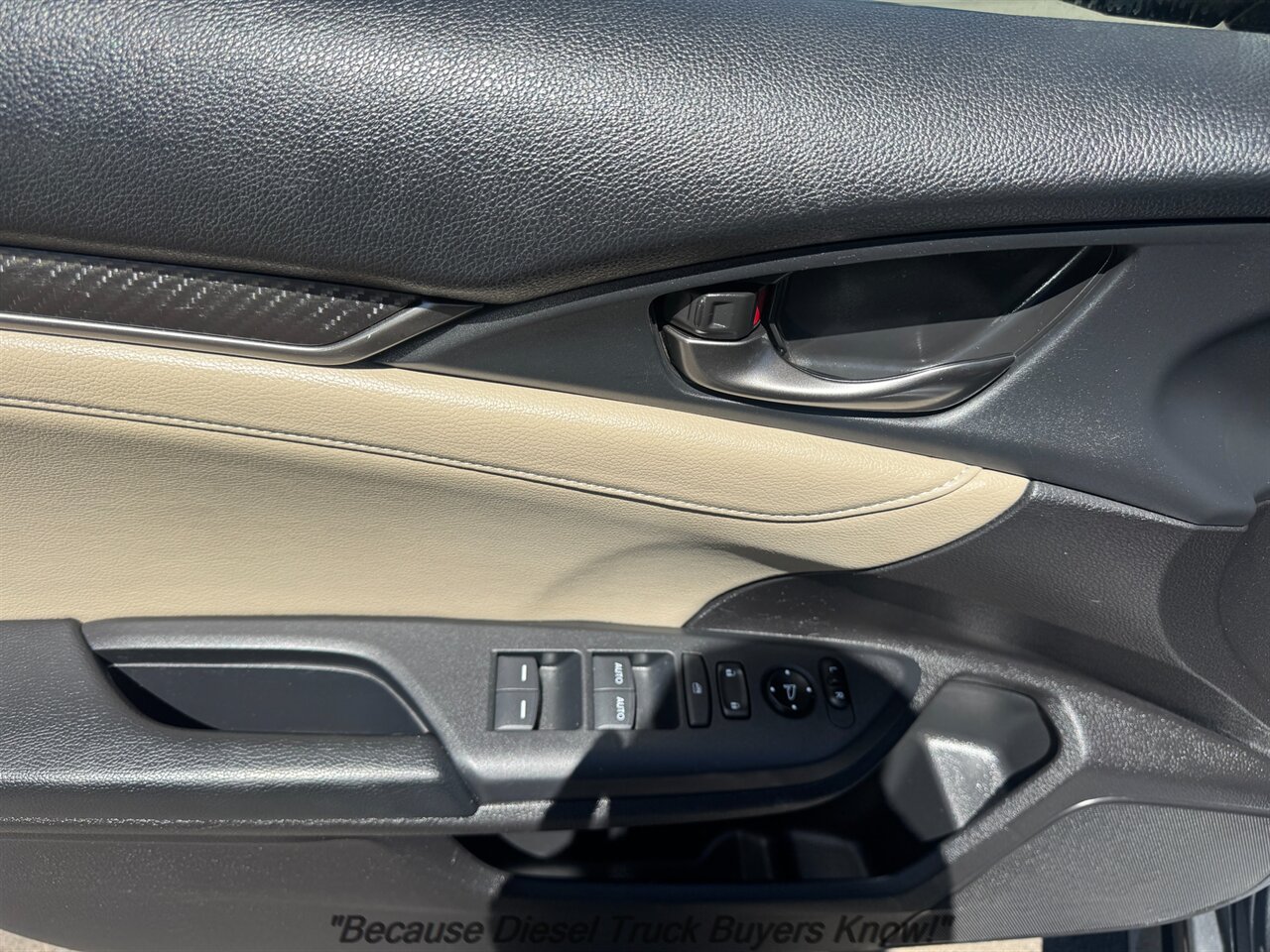 2017 Honda Civic Sport Touring   - Photo 10 - Portland, OR 97132