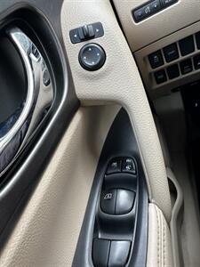 2015 Nissan Rogue SV   - Photo 8 - Lancaster, PA 17601