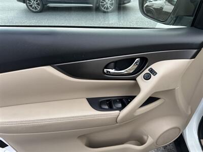 2015 Nissan Rogue SV   - Photo 14 - Lancaster, PA 17601