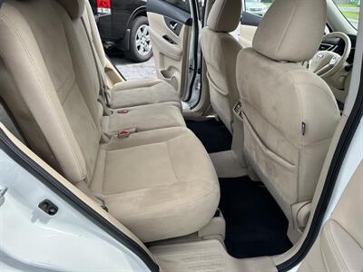 2015 Nissan Rogue SV   - Photo 18 - Lancaster, PA 17601
