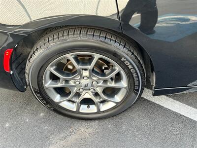 2017 Dodge Charger SXT   - Photo 11 - Salt Lake City, UT 84115