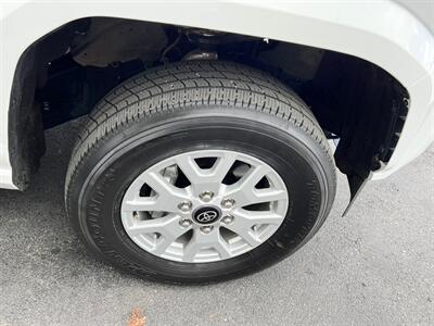 2025 Toyota Tacoma SR5   - Photo 10 - Salt Lake City, UT 84115